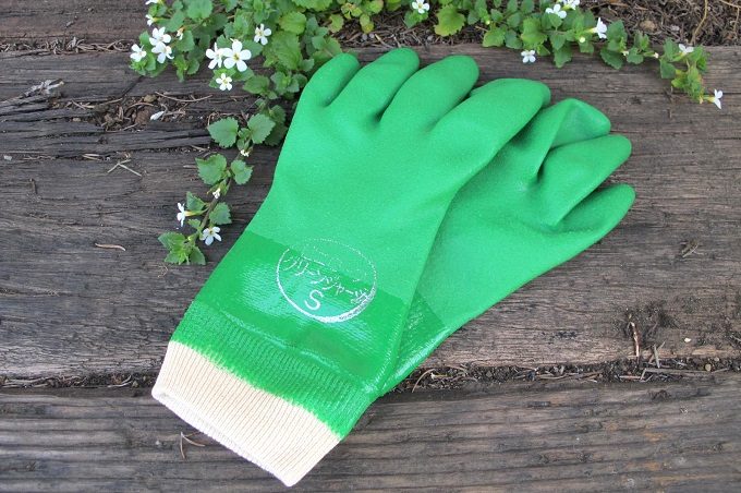 女性のガーデニング作業に「ショーワグローブ グリーンジャージ」で手をしっかり保護しつつ効率的に♪[ガーデングローブ][手袋]